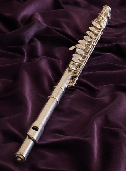 A silver concert flute
